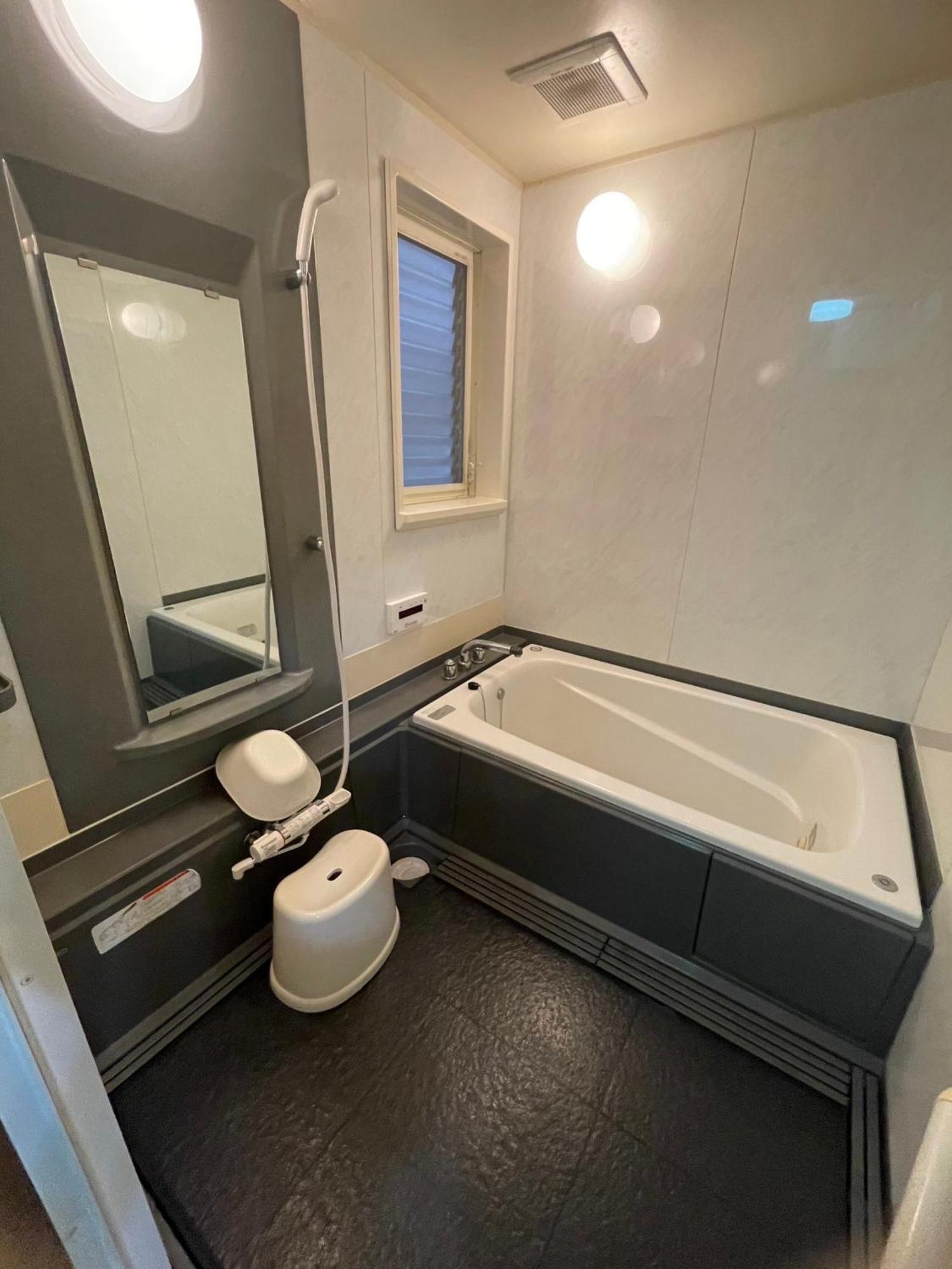 Hotel West Taisho Osaka Bagian luar foto