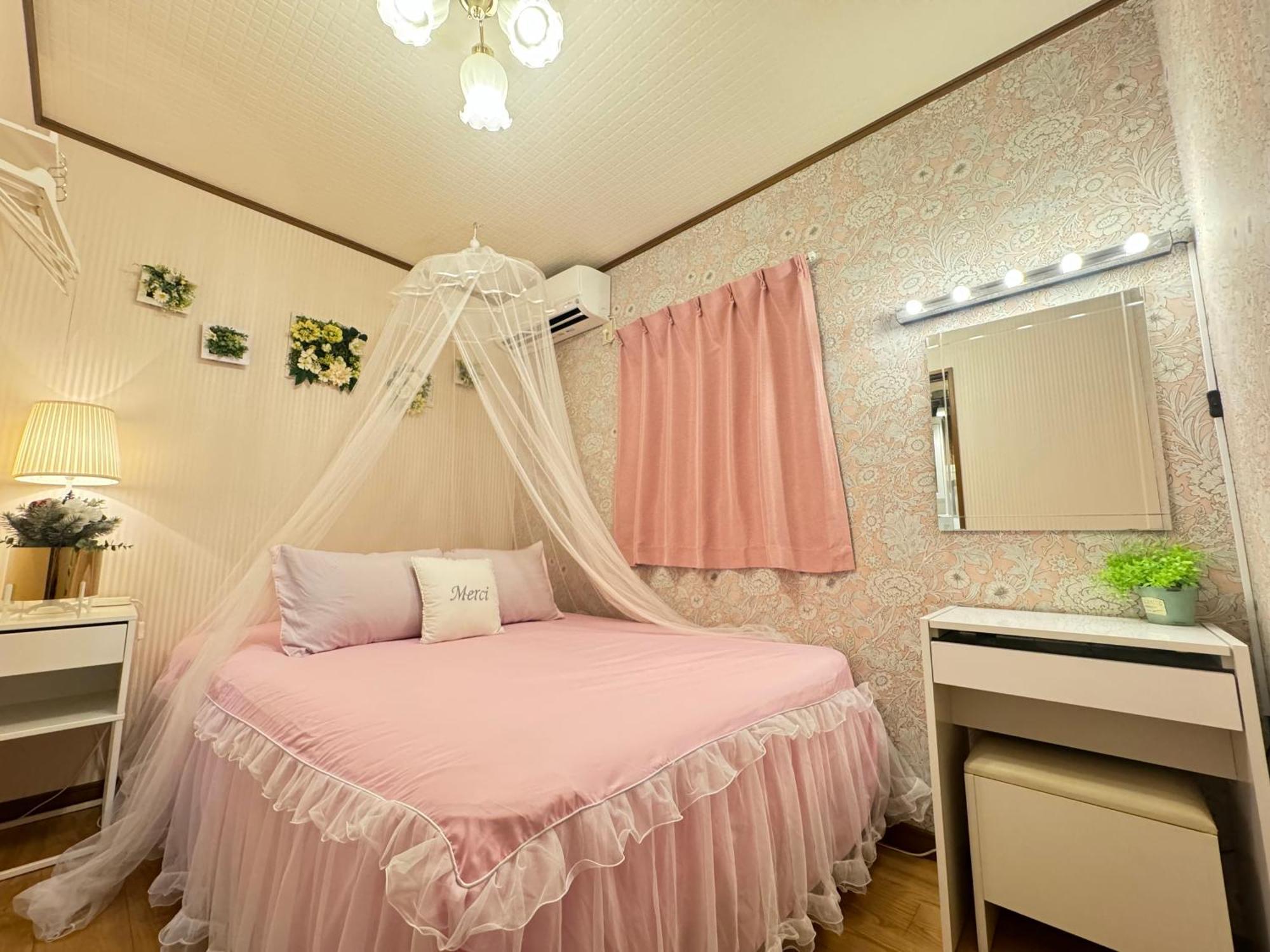 Hotel West Taisho Osaka Bagian luar foto