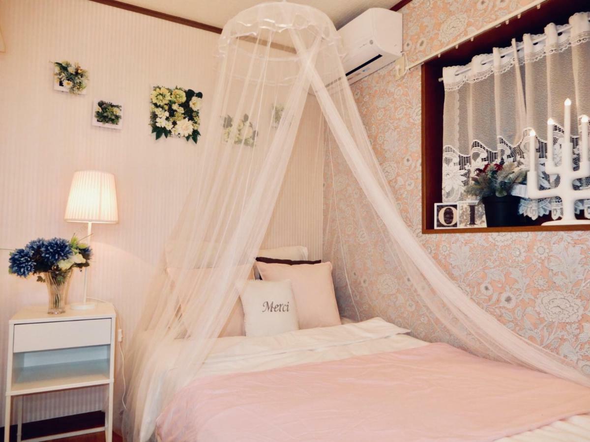 Hotel West Taisho Osaka Bagian luar foto