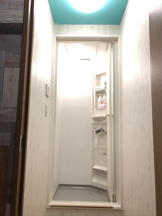 Hotel West Taisho Osaka Bagian luar foto